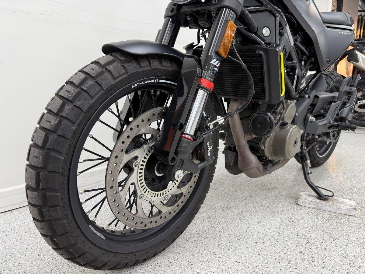 2023 HUSQVARNA SVARTPILEN 401 MY22 ROAD