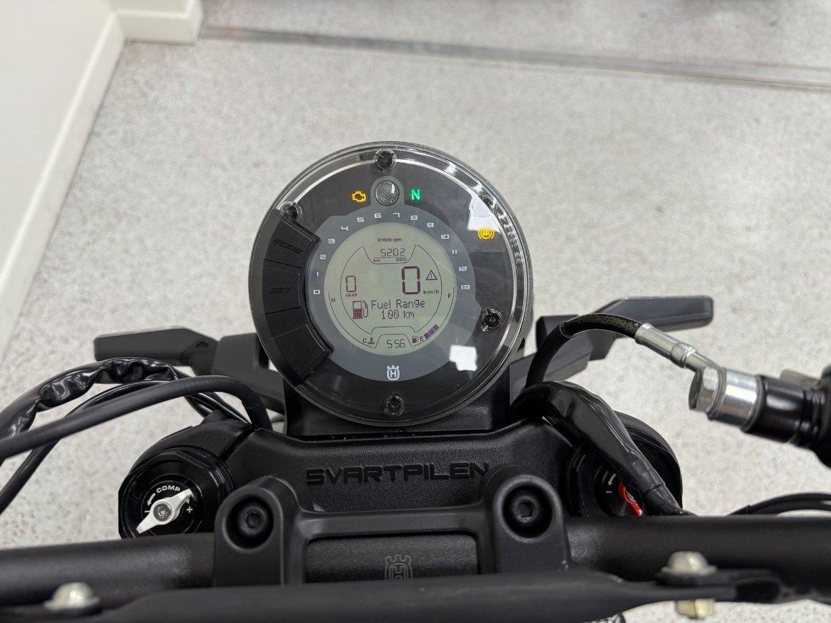 2023 HUSQVARNA SVARTPILEN 401 MY22 ROAD