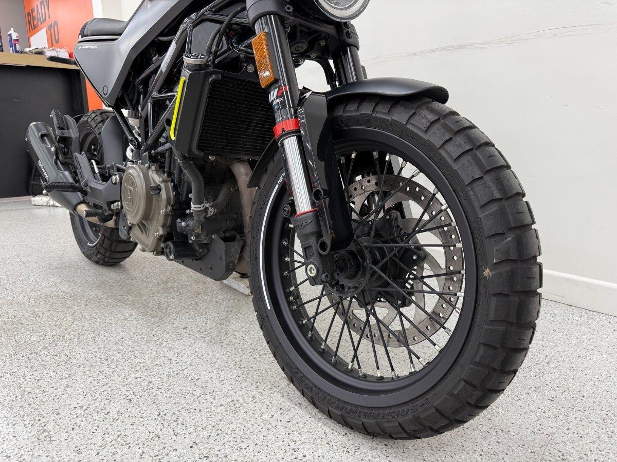 2023 HUSQVARNA SVARTPILEN 401 MY22 ROAD