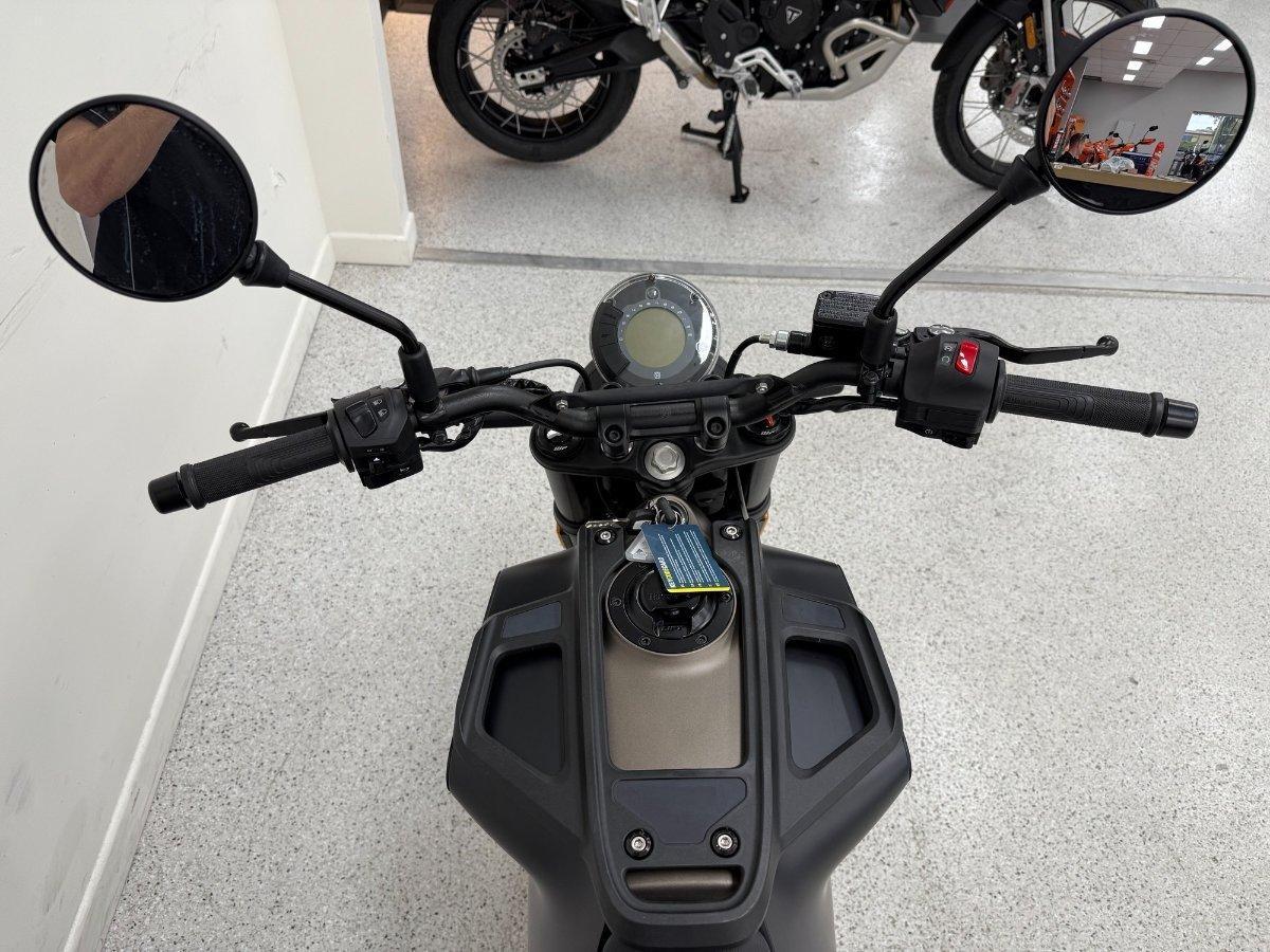 2023 HUSQVARNA SVARTPILEN 401 MY22 ROAD