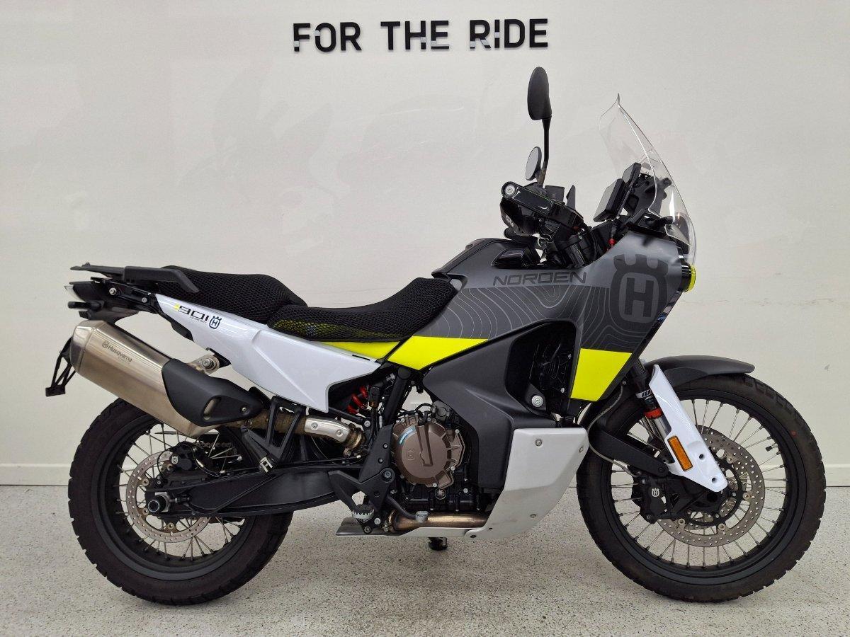 2022 HUSQVARNA NORDEN 901 TOURER