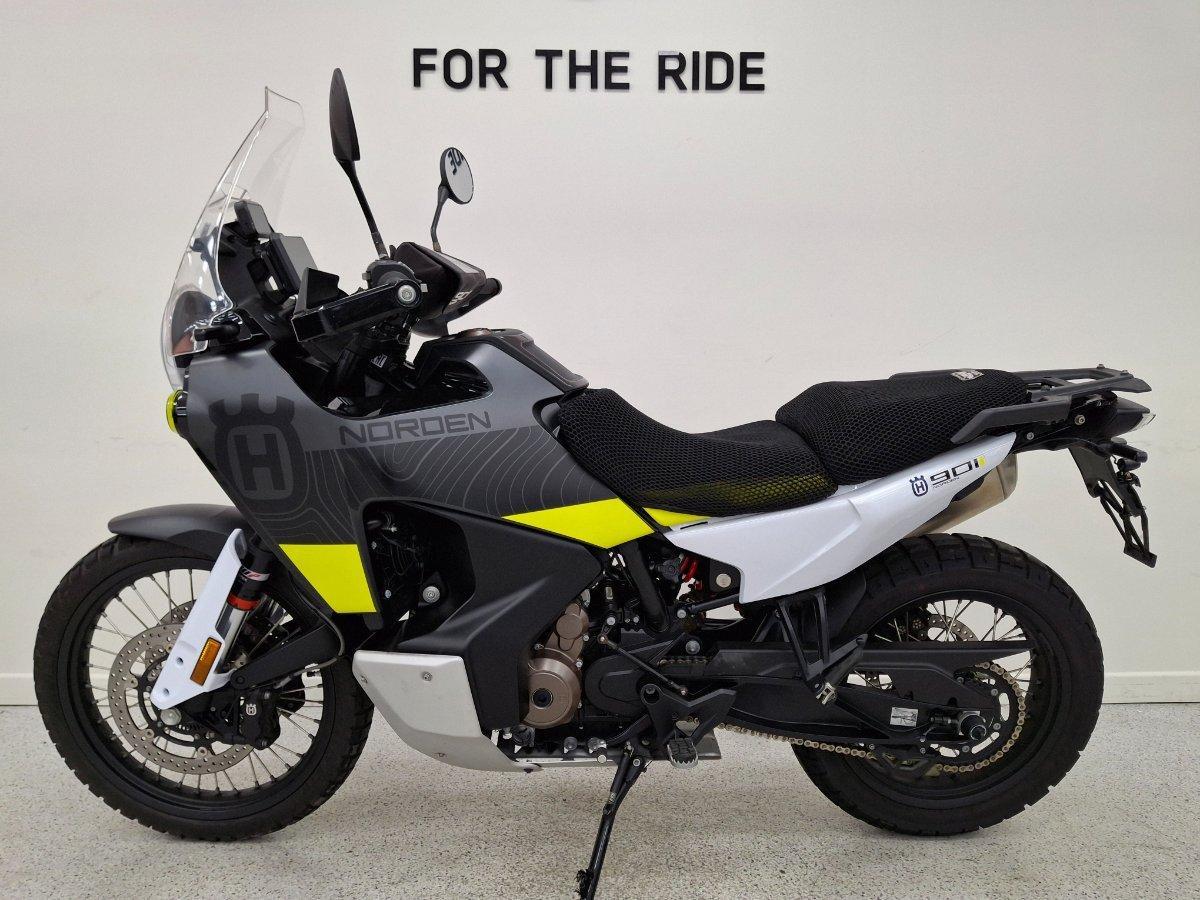 2022 HUSQVARNA NORDEN 901 TOURER