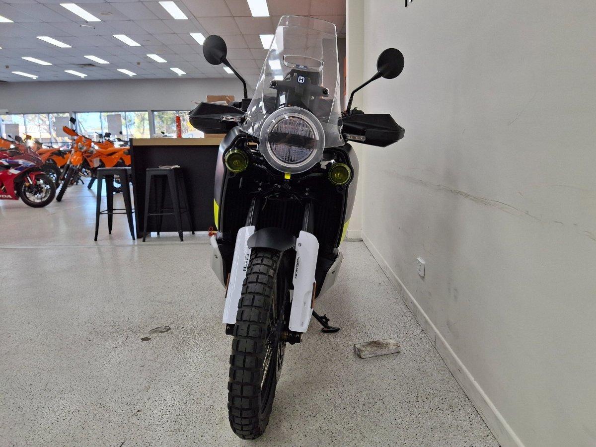 2022 HUSQVARNA NORDEN 901 TOURER