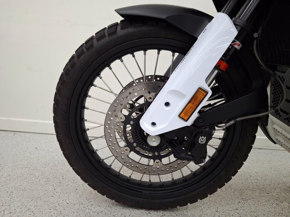 2022 HUSQVARNA NORDEN 901 TOURER
