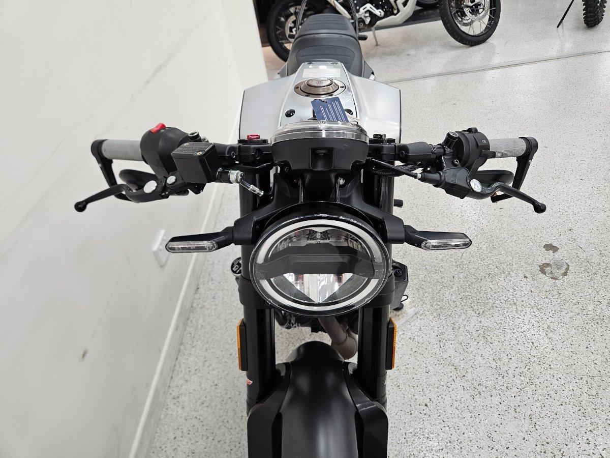 2021 HUSQVARNA VITPILEN 401 ROAD