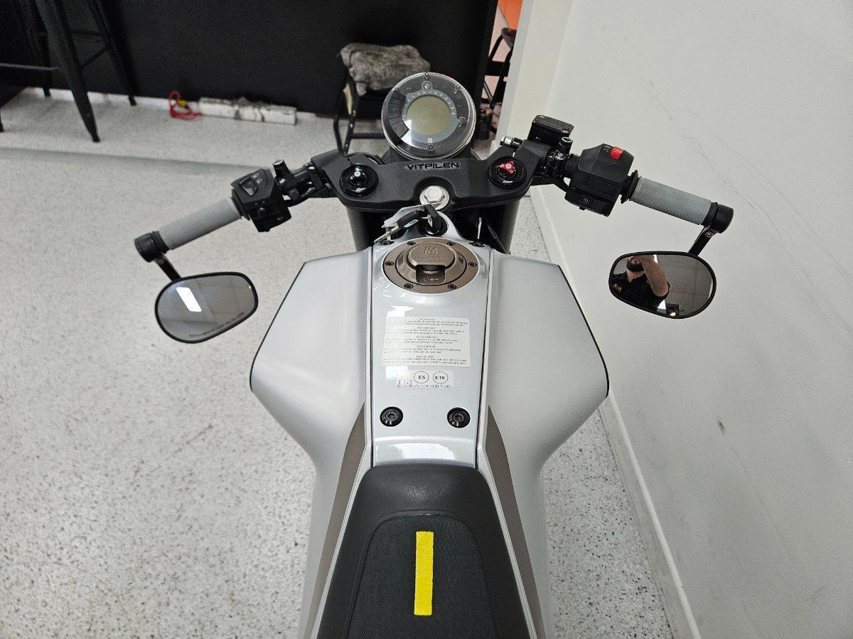 2021 HUSQVARNA VITPILEN 401 ROAD