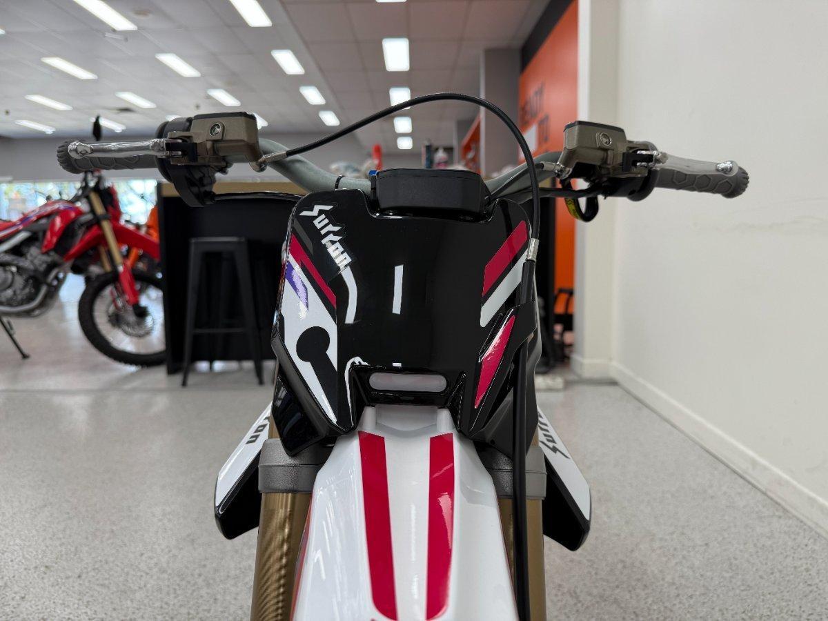 2025 SUR-RON HYPER BEE TRAIL