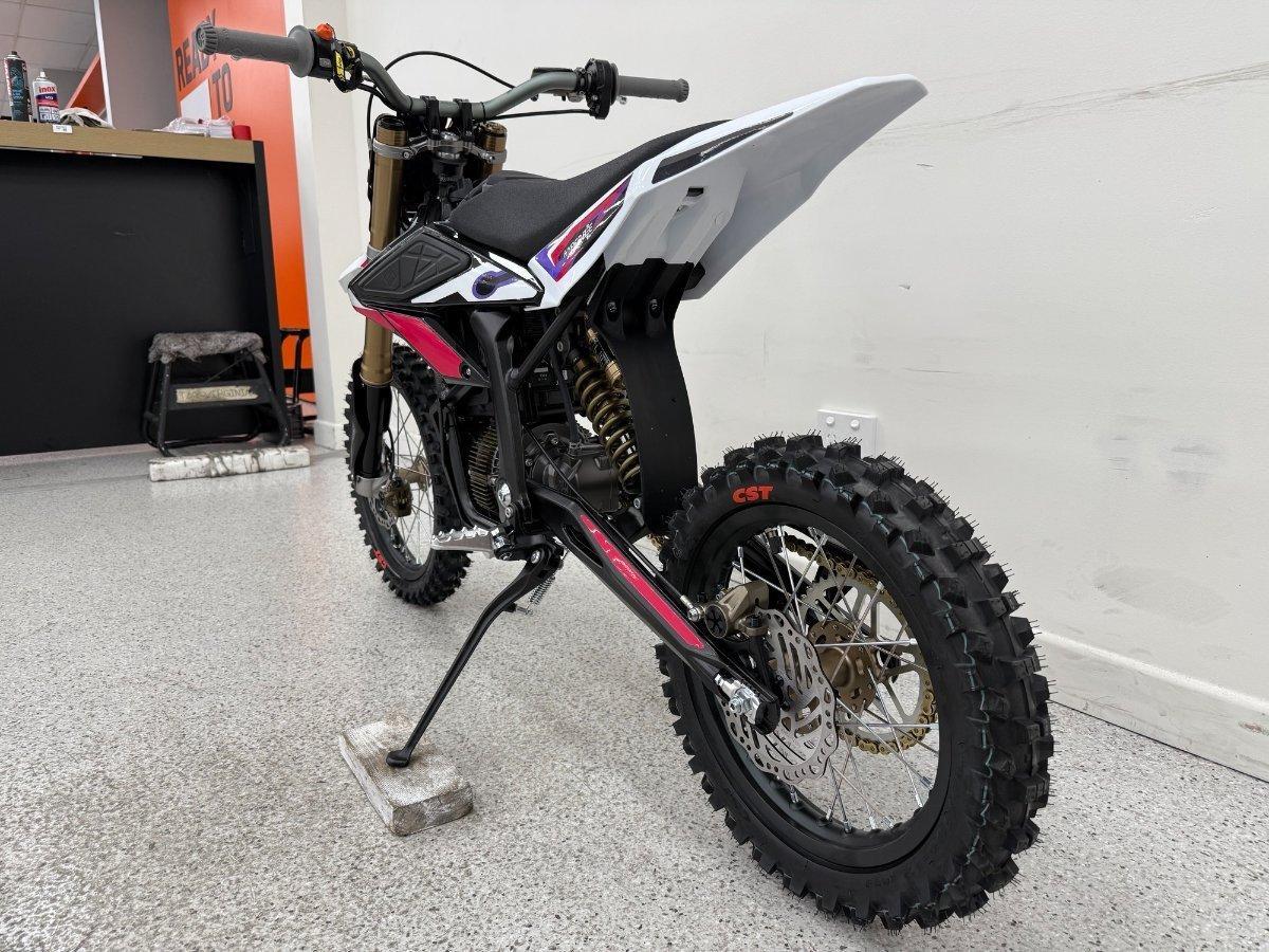 2025 SUR-RON HYPER BEE TRAIL