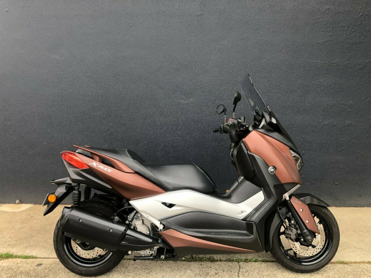 2017 YAMAHA 300CC XMAX300 SCOOTER