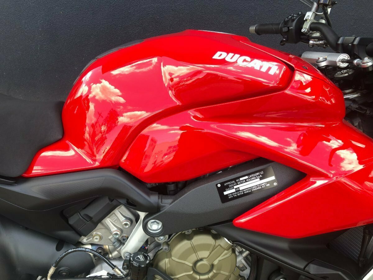 2020 DUCATI STREETFIGHTER V4 SPORTS