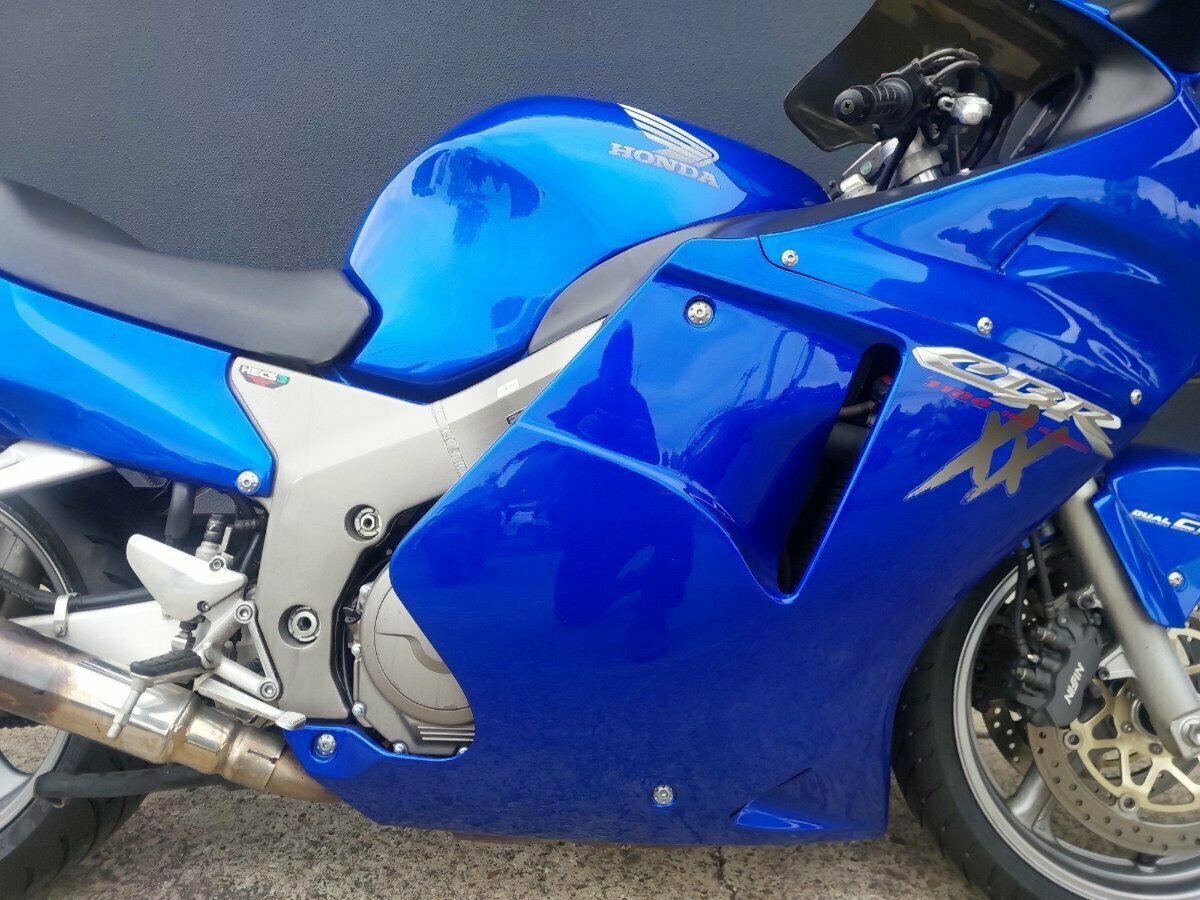 2001 HONDA CBR1100XX (SUPER BLACKBIRD) SPORTS
