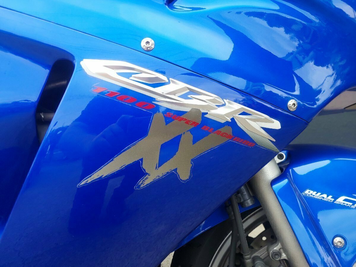 2001 HONDA CBR1100XX (SUPER BLACKBIRD) SPORTS
