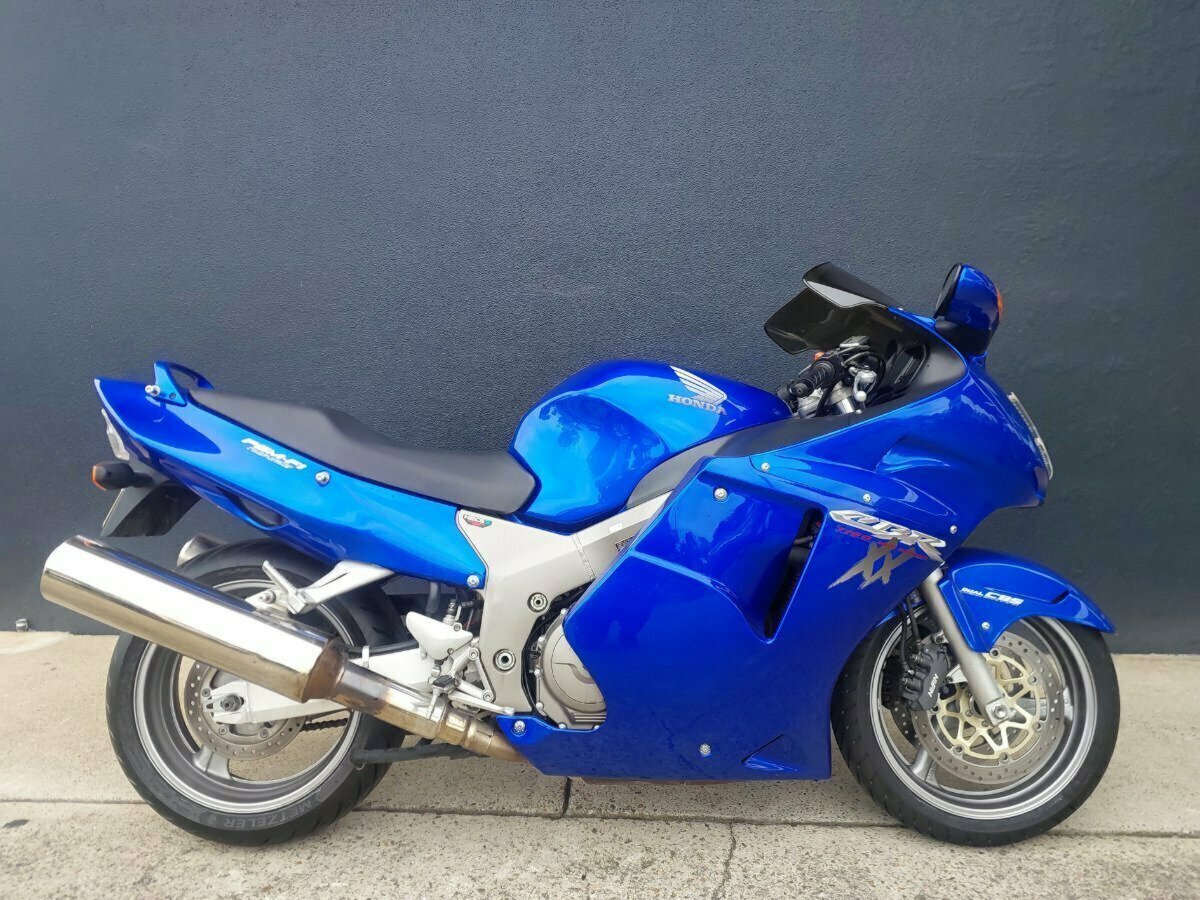 2001 HONDA CBR1100XX (SUPER BLACKBIRD) SPORTS
