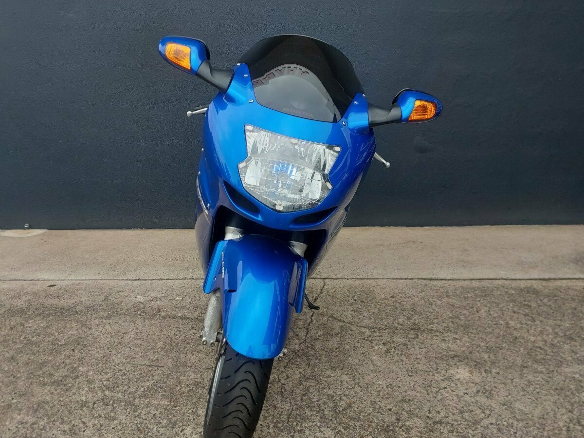 2001 HONDA CBR1100XX (SUPER BLACKBIRD) SPORTS