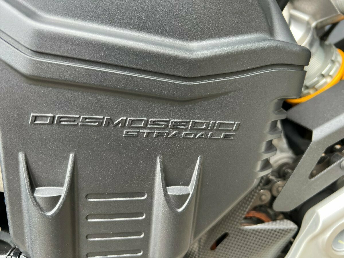 2021 DUCATI STREETFIGHTER V4 SPORTS