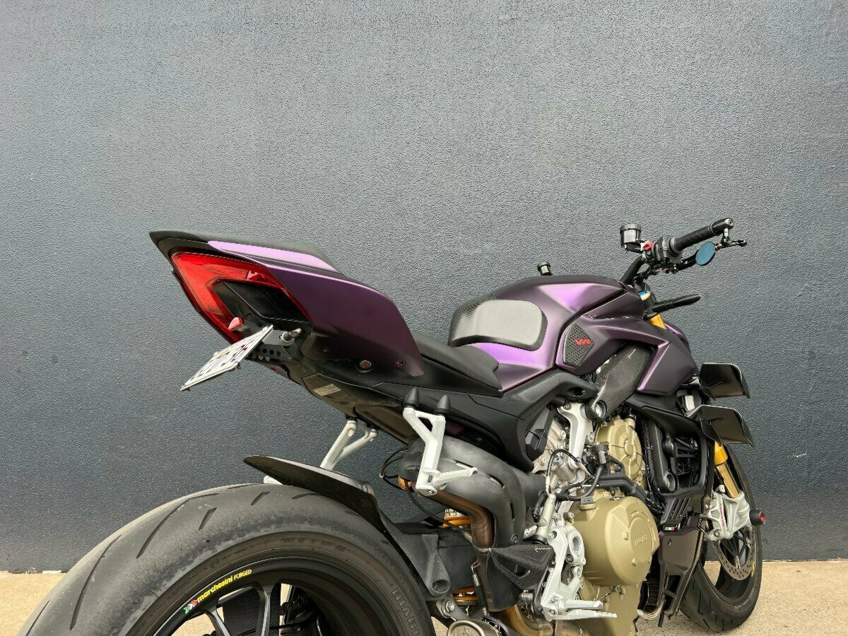 2021 DUCATI STREETFIGHTER V4 SPORTS