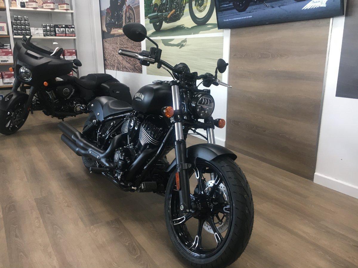 2023 INDIAN CHIEF DARK HORSE CRUISER