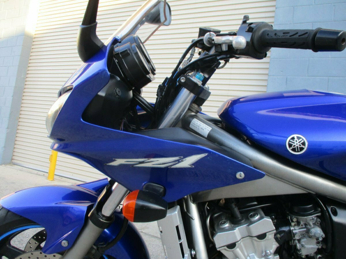 2001 YAMAHA FZ1 FAZER (FZS1000) ROAD