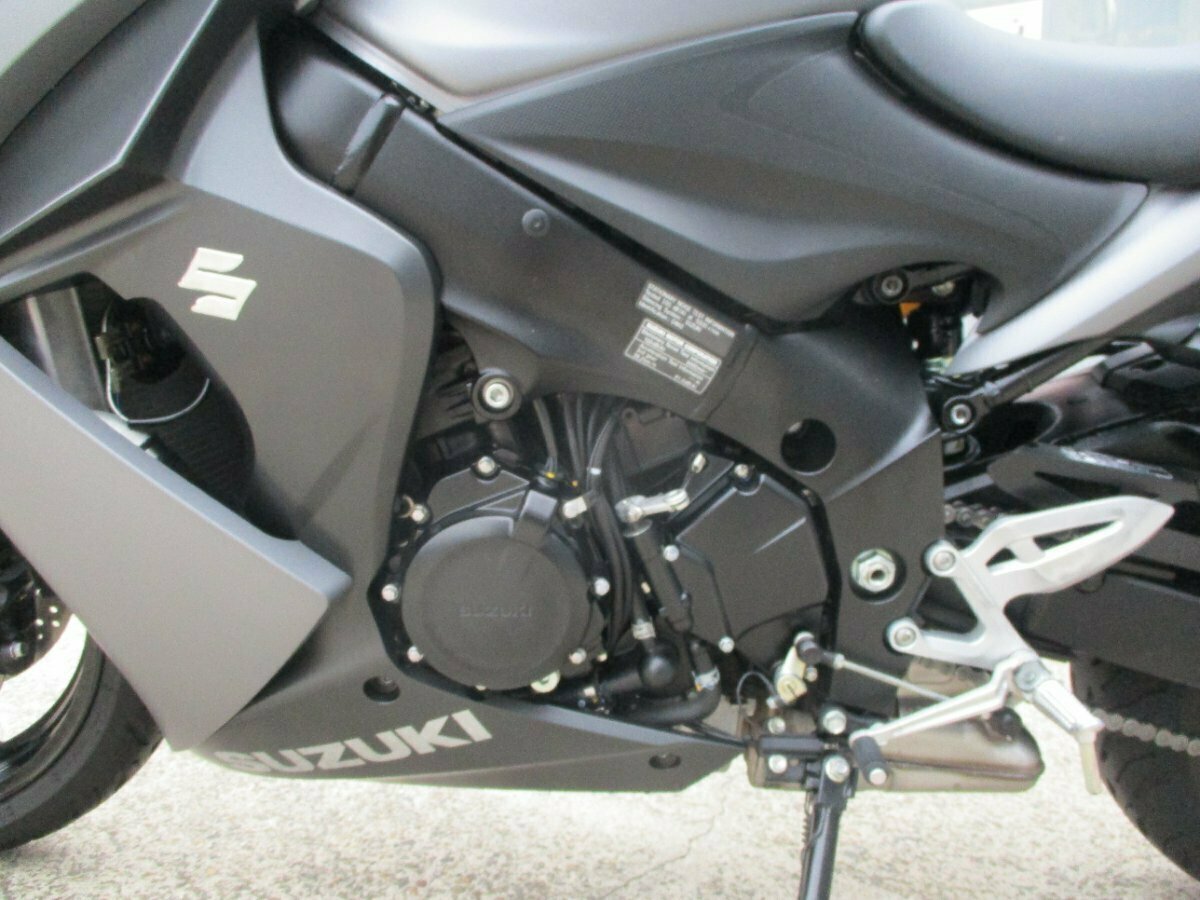 2016 SUZUKI GSX-S1000F ROAD