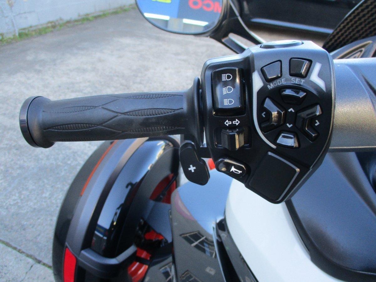 2015 CAN-AM SPYDER RSS SE5 TRIKE
