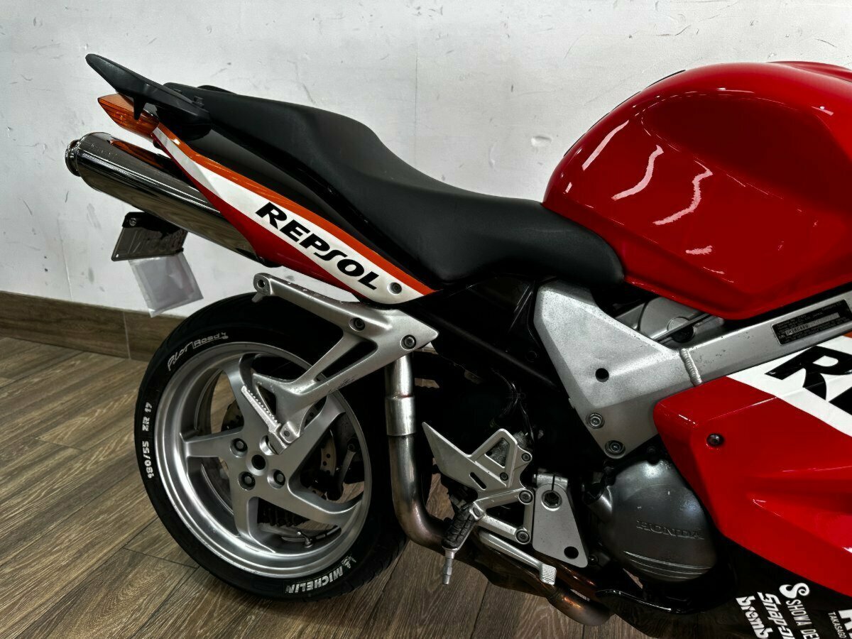 2005 HONDA VFR800F SPORTS 