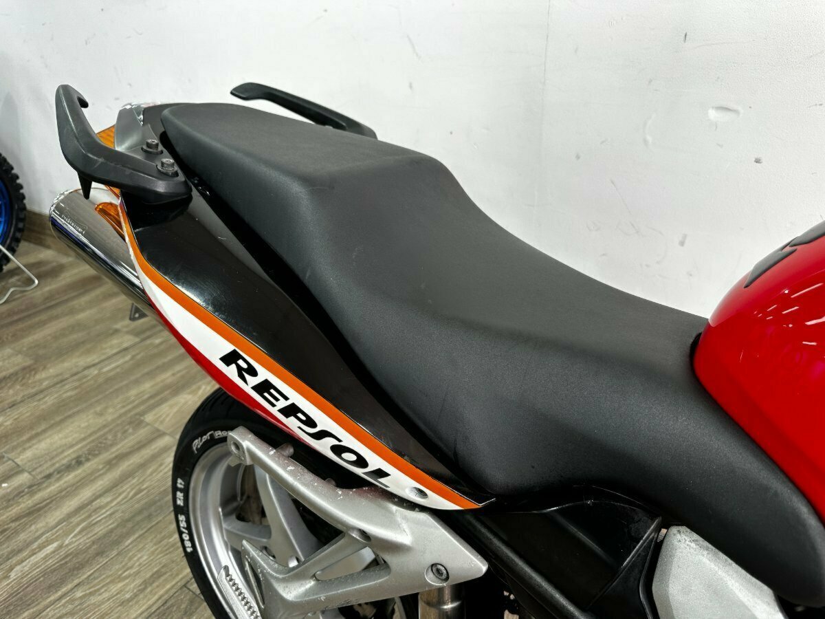 2005 HONDA VFR800F SPORTS 