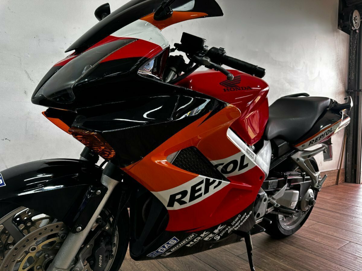 2005 HONDA VFR800F SPORTS 
