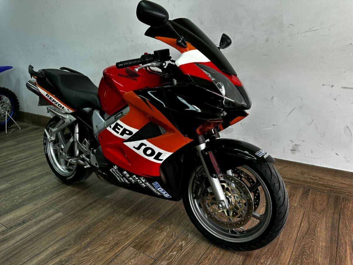 2005 HONDA VFR800F SPORTS 