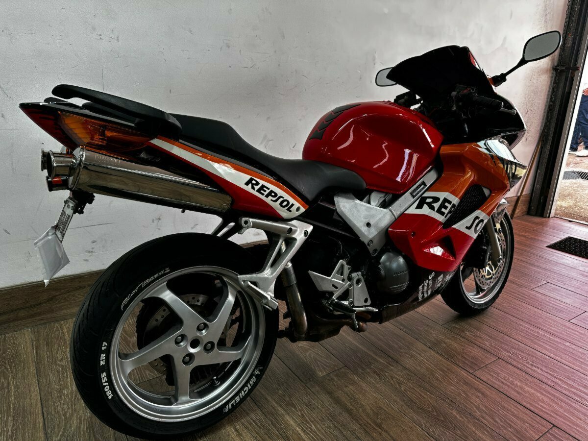 2005 HONDA VFR800F SPORTS 