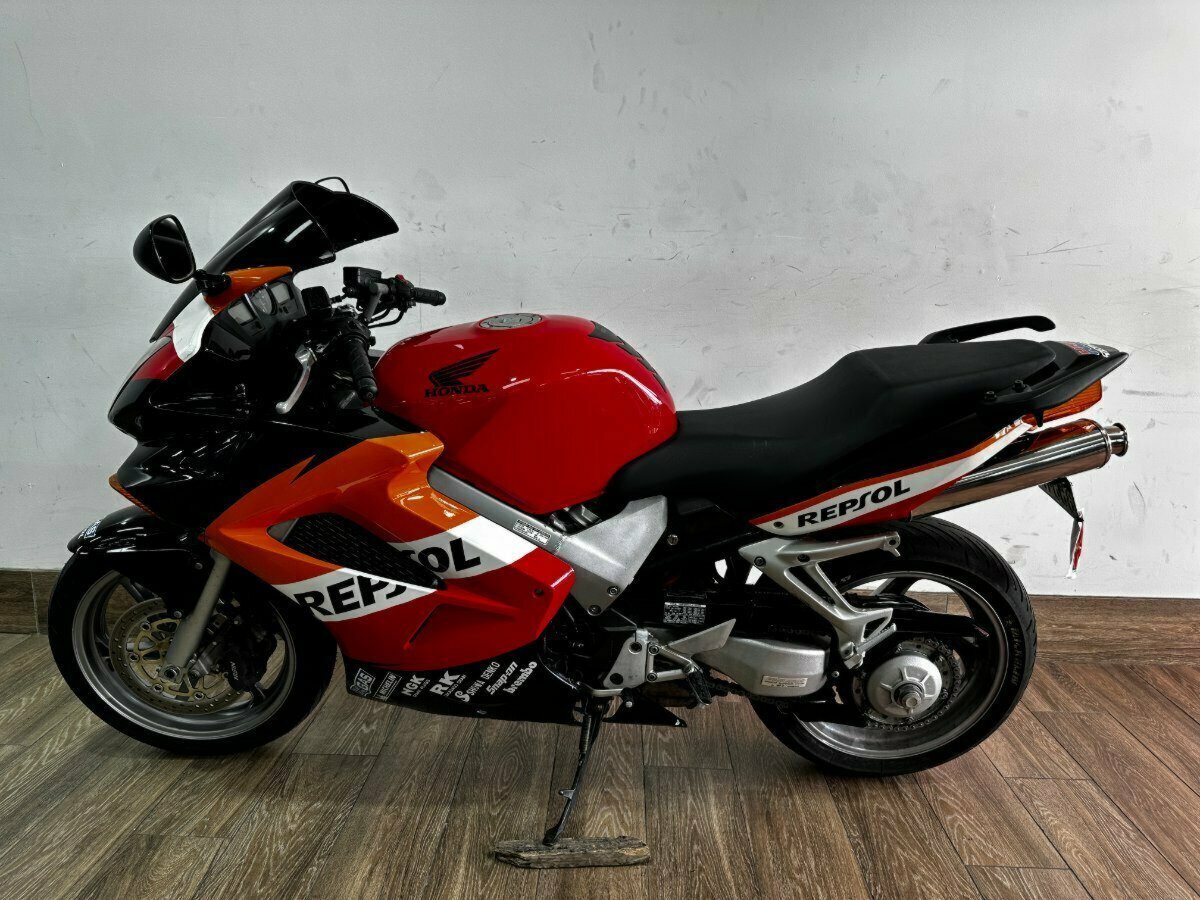 2005 HONDA VFR800F SPORTS 