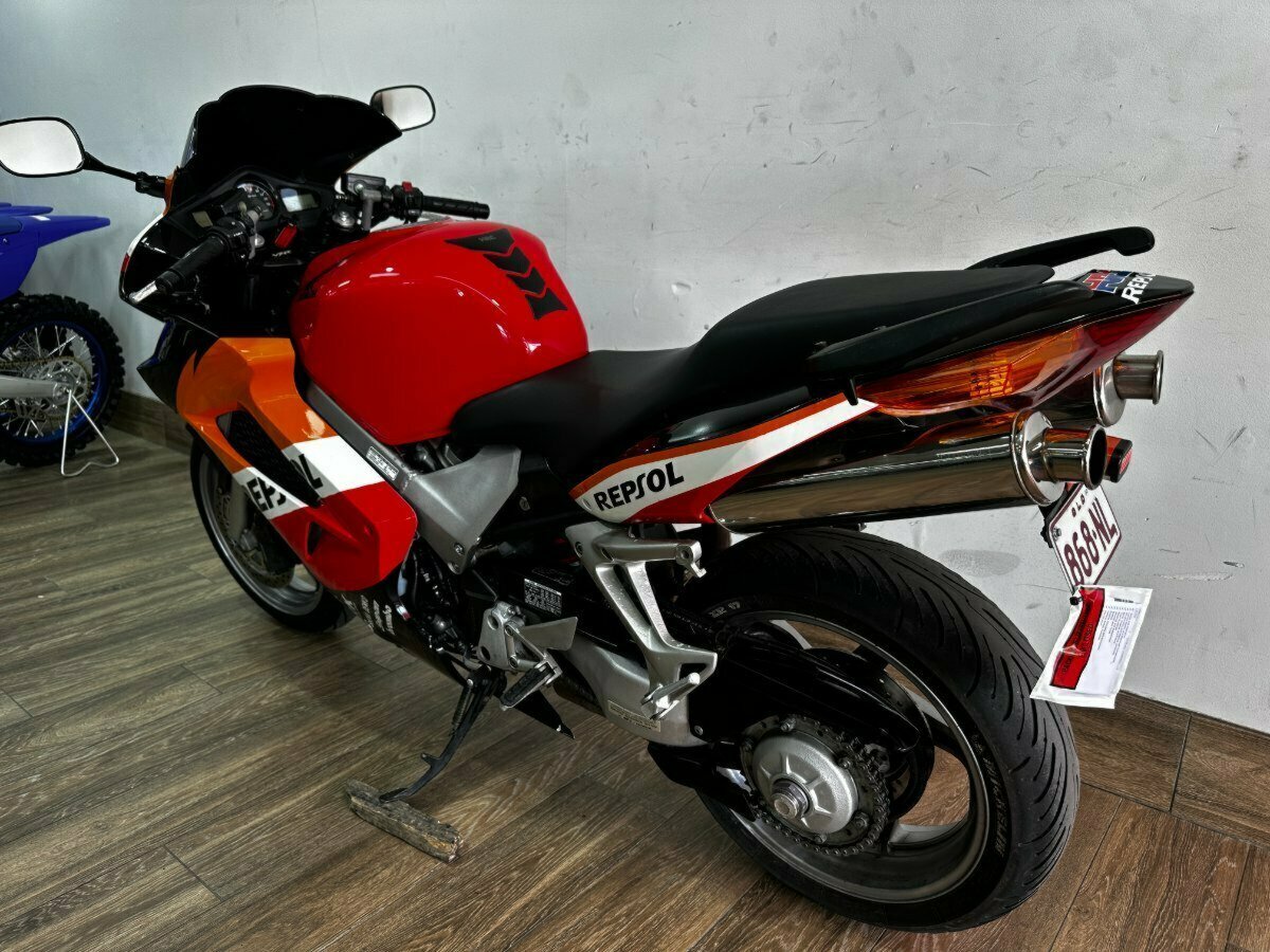 2005 HONDA VFR800F SPORTS 