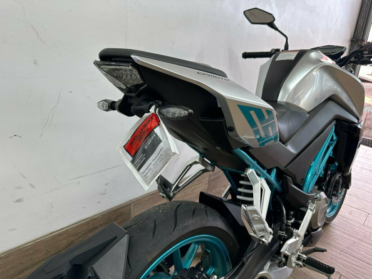 2021 CFMOTO 250 NK ROAD