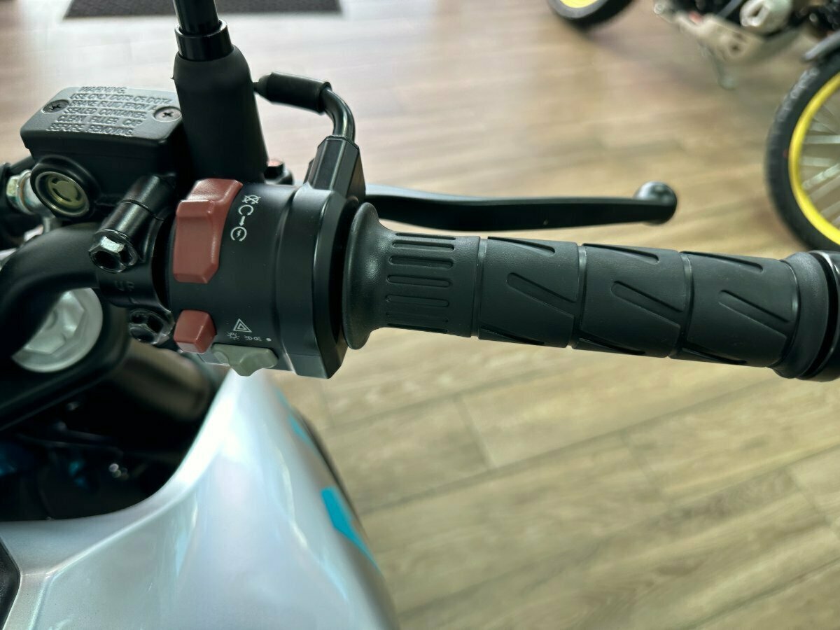 2021 CFMOTO 250 NK ROAD