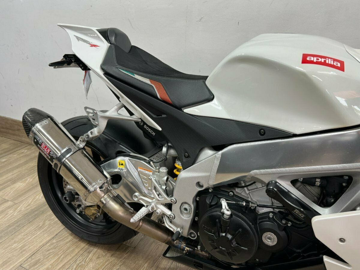 2010 APRILIA RSV4 R SPORTS