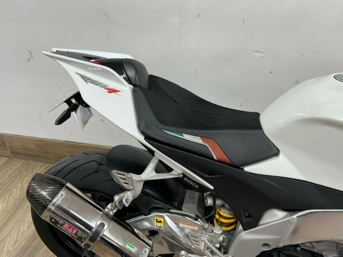 2010 APRILIA RSV4 R SPORTS
