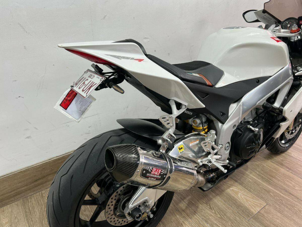 2010 APRILIA RSV4 R SPORTS