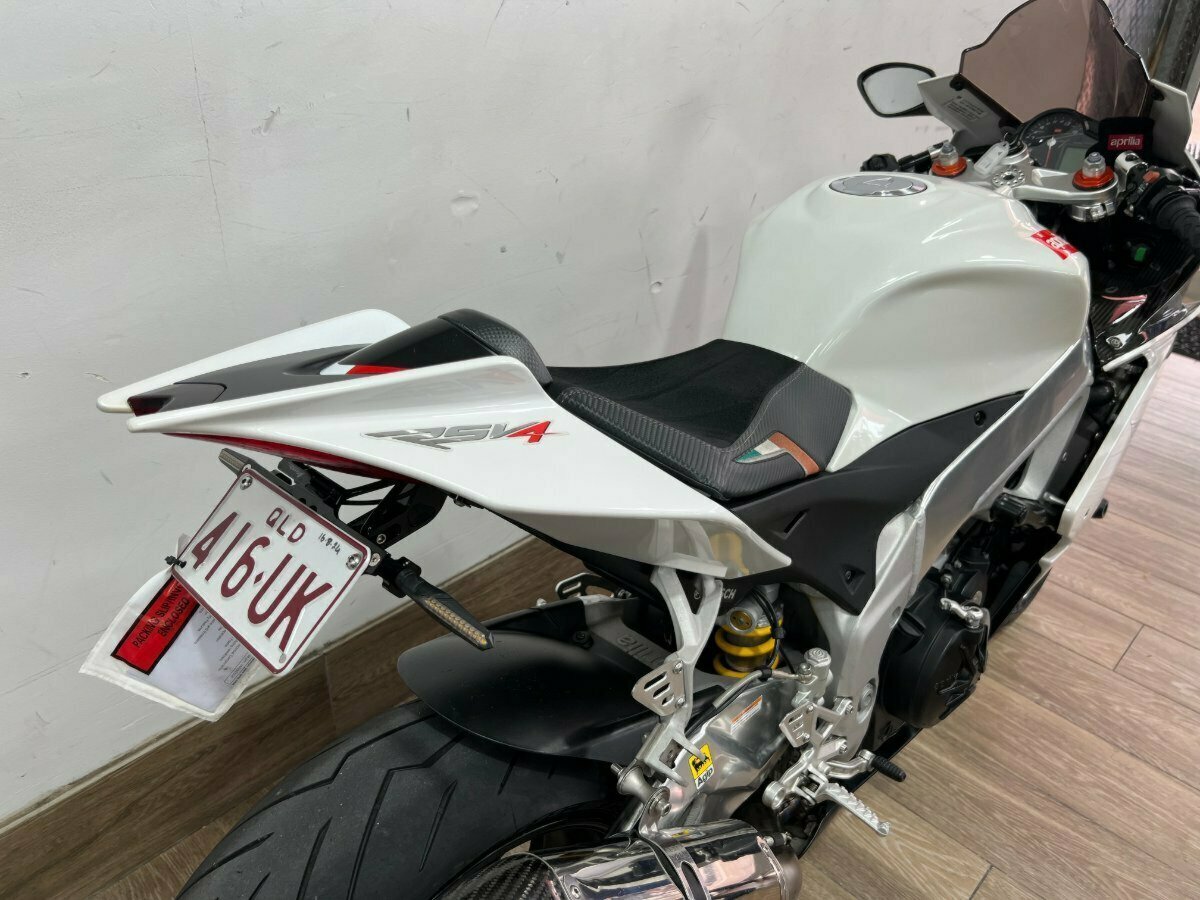 2010 APRILIA RSV4 R SPORTS