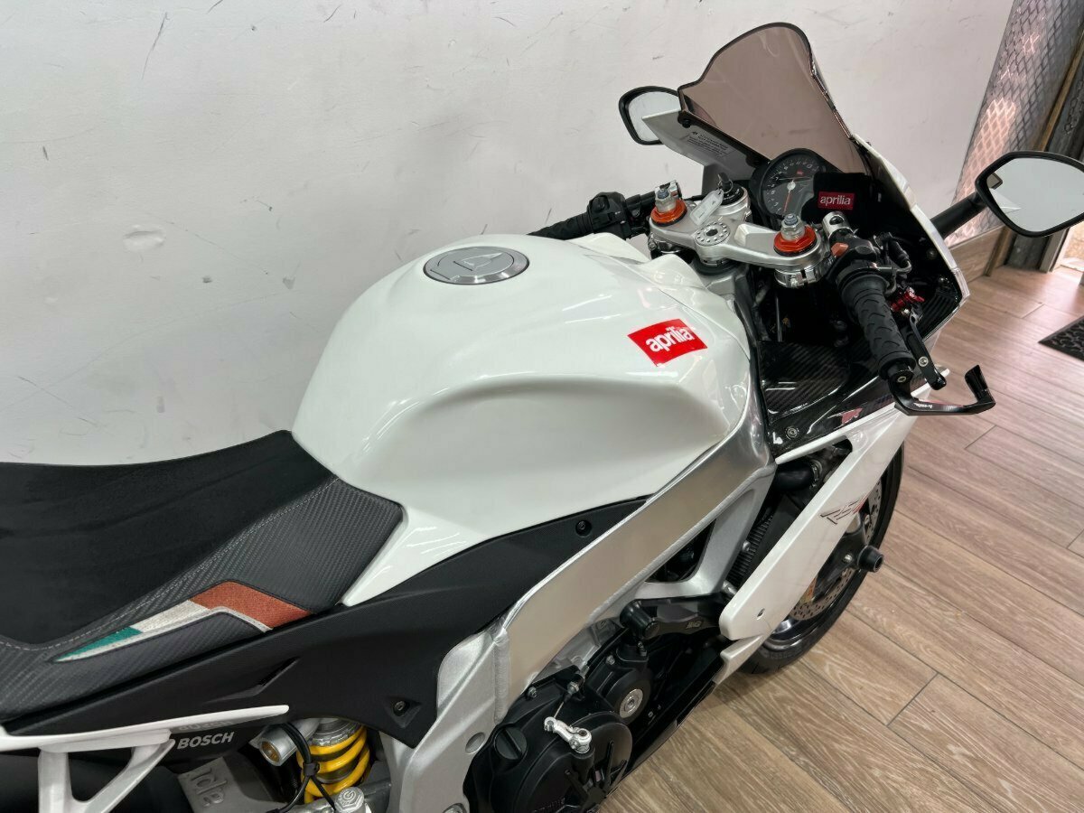 2010 APRILIA RSV4 R SPORTS