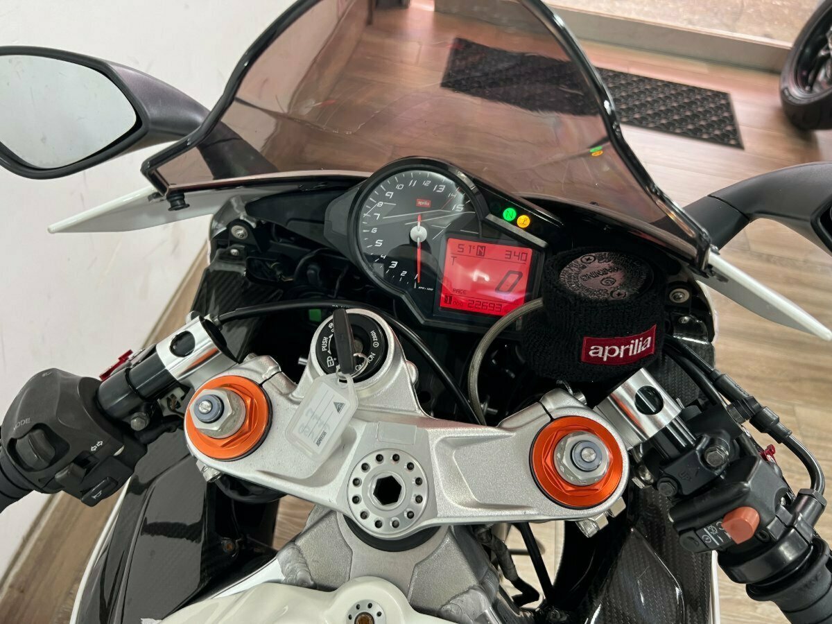 2010 APRILIA RSV4 R SPORTS