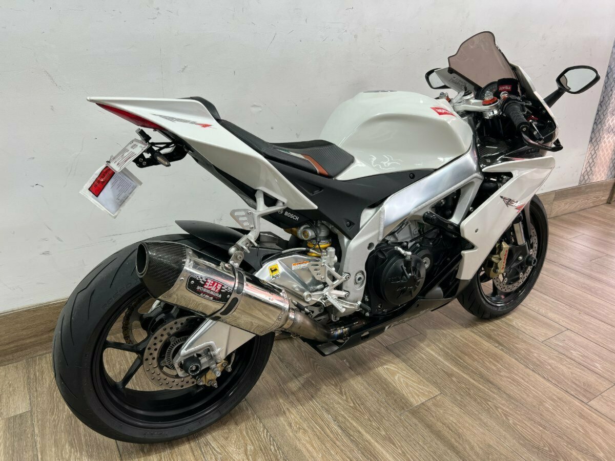2010 APRILIA RSV4 R SPORTS