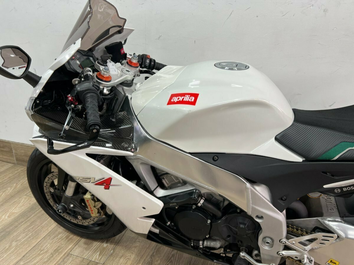 2010 APRILIA RSV4 R SPORTS