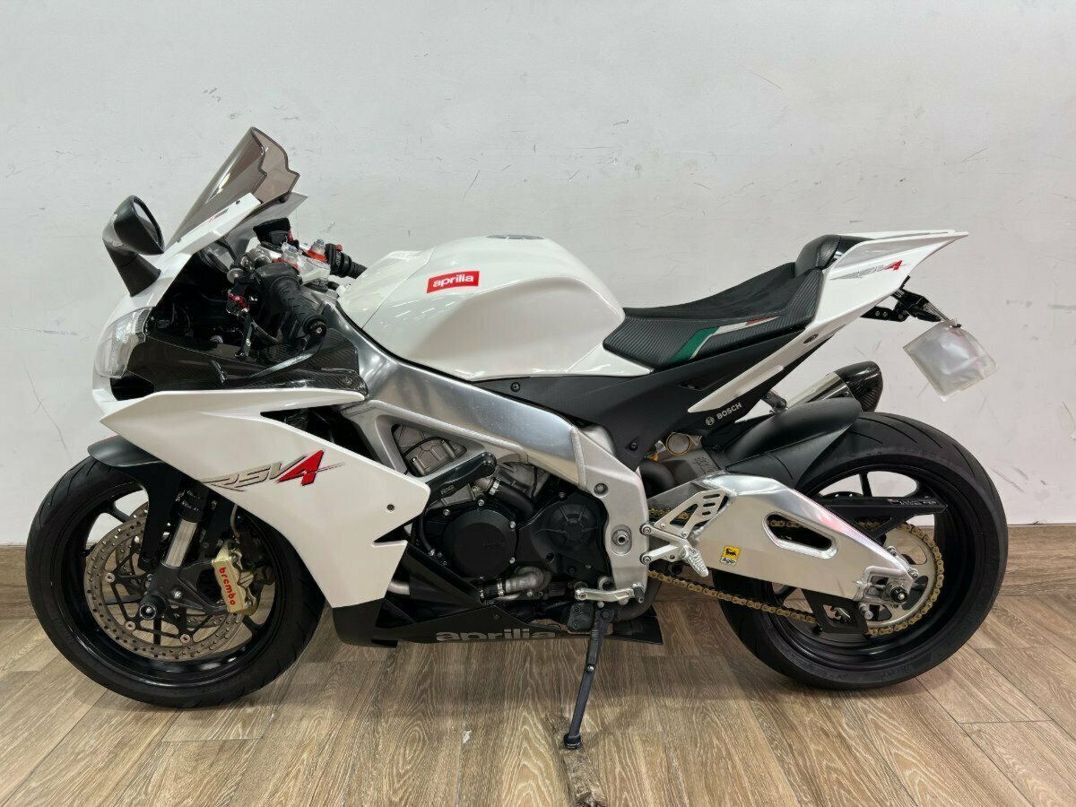 2010 APRILIA RSV4 R SPORTS