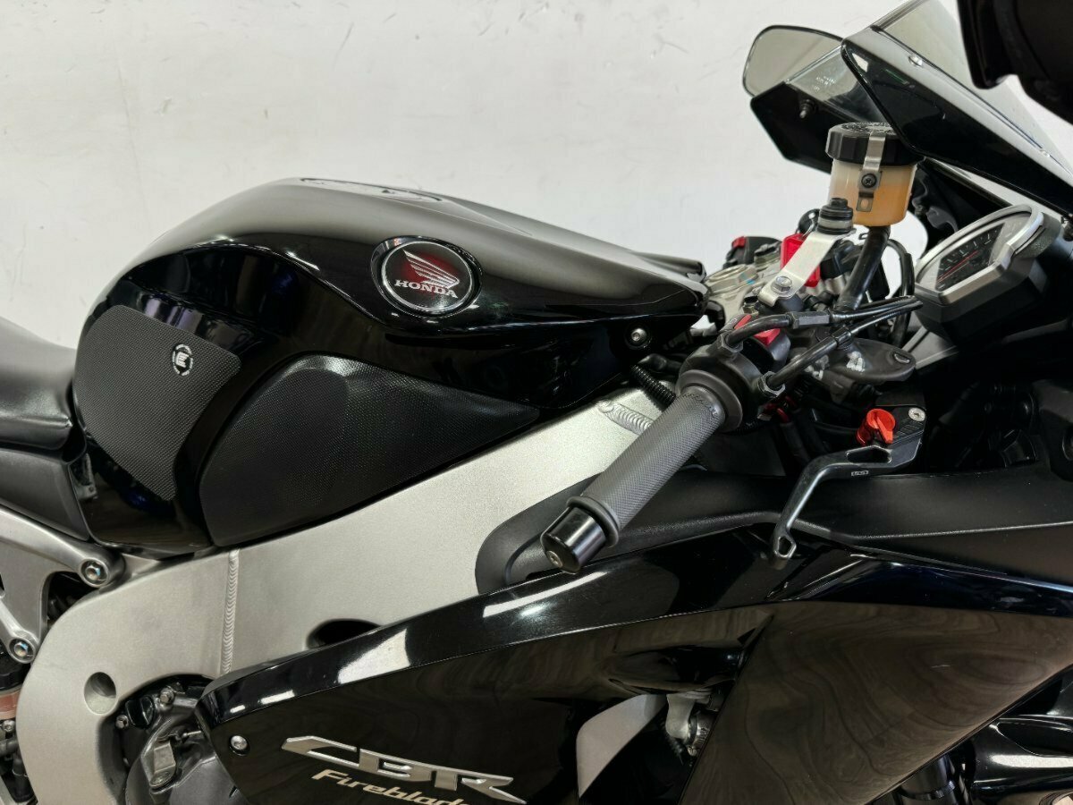 2011 HONDA CBR1000RR (FIREBLADE) SPORTS