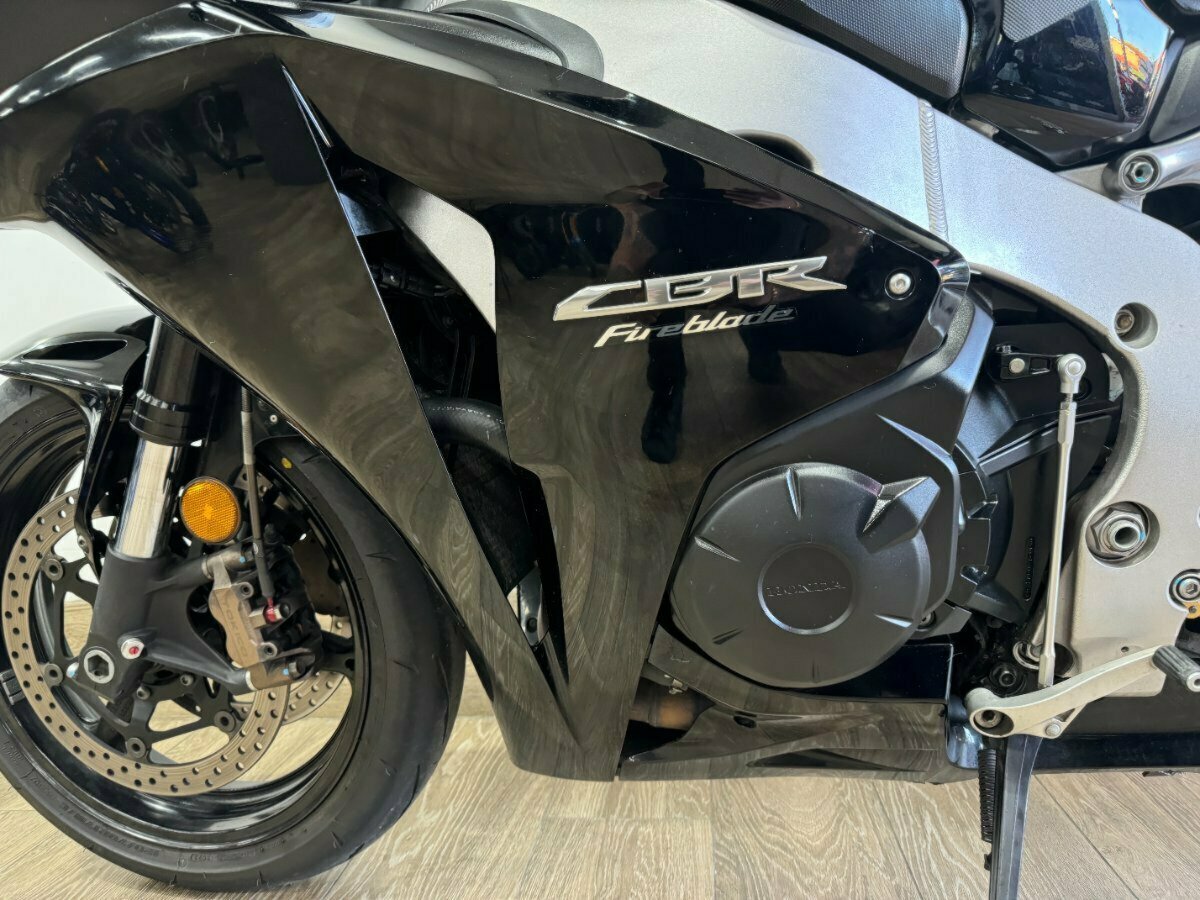 2011 HONDA CBR1000RR (FIREBLADE) SPORTS