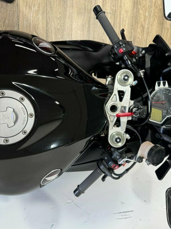 2011 HONDA CBR1000RR (FIREBLADE) SPORTS