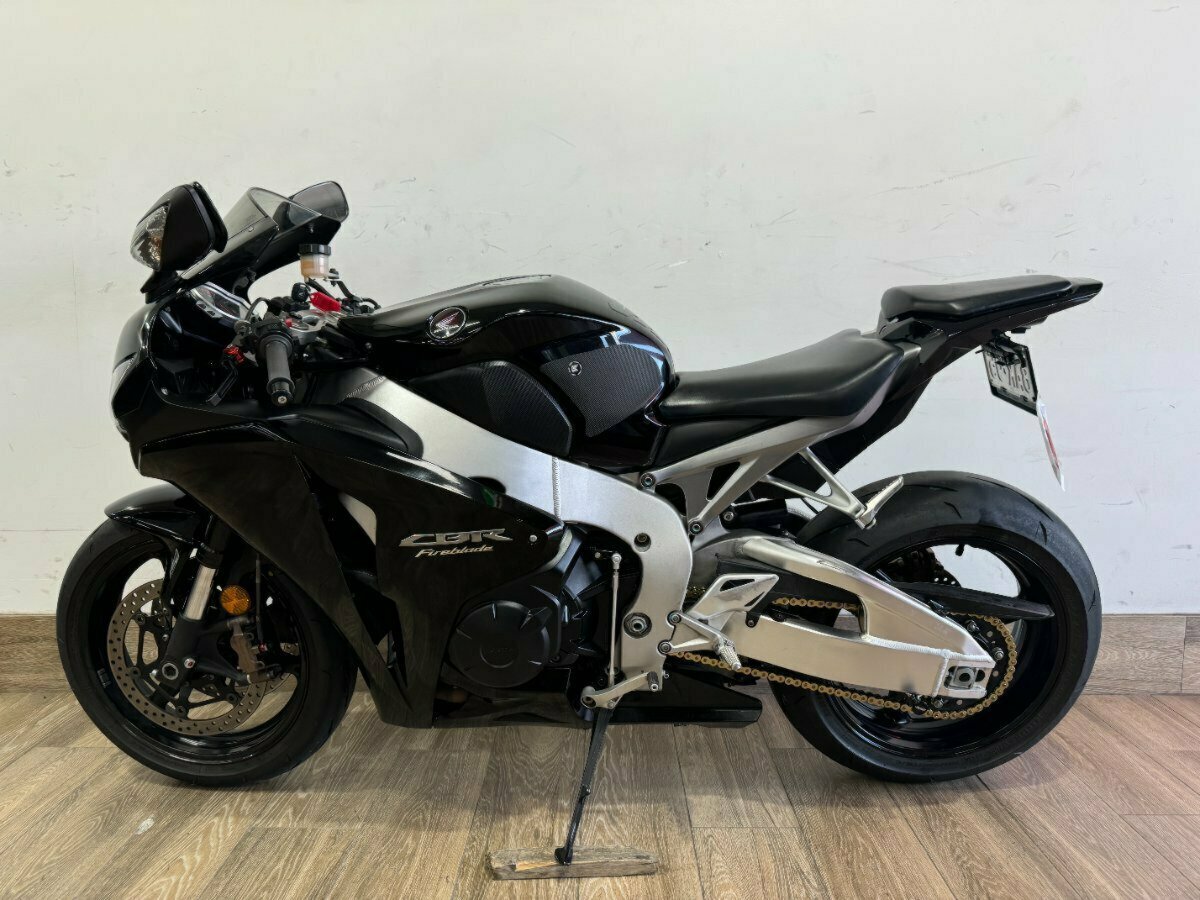 2011 HONDA CBR1000RR (FIREBLADE) SPORTS