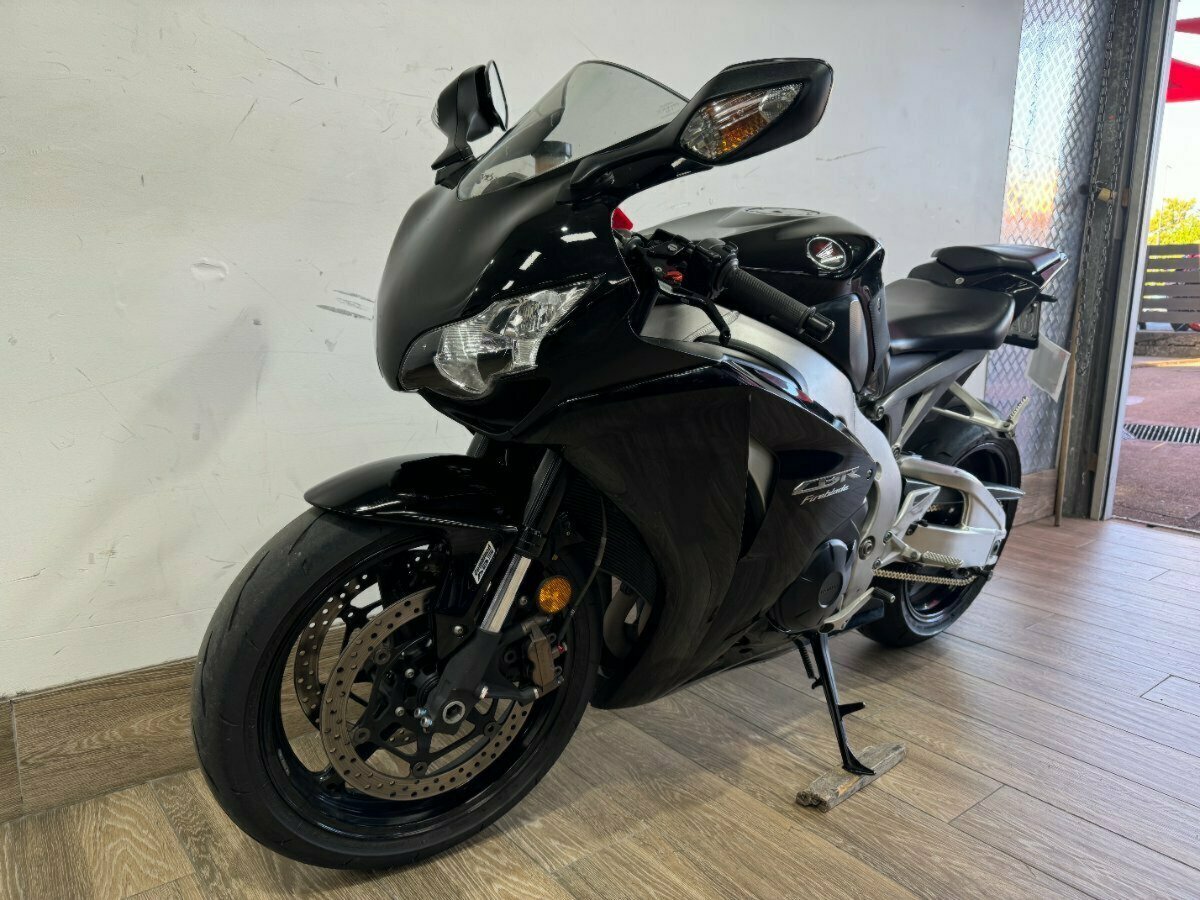 2011 HONDA CBR1000RR (FIREBLADE) SPORTS