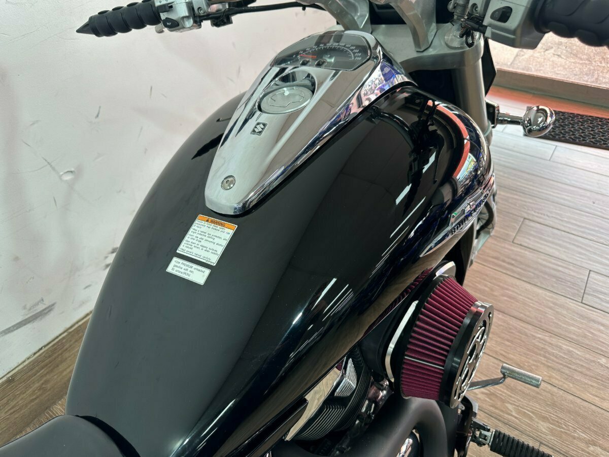 2012 SUZUKI VZR 1800 BOULEVARD (M109R) CRUISER
