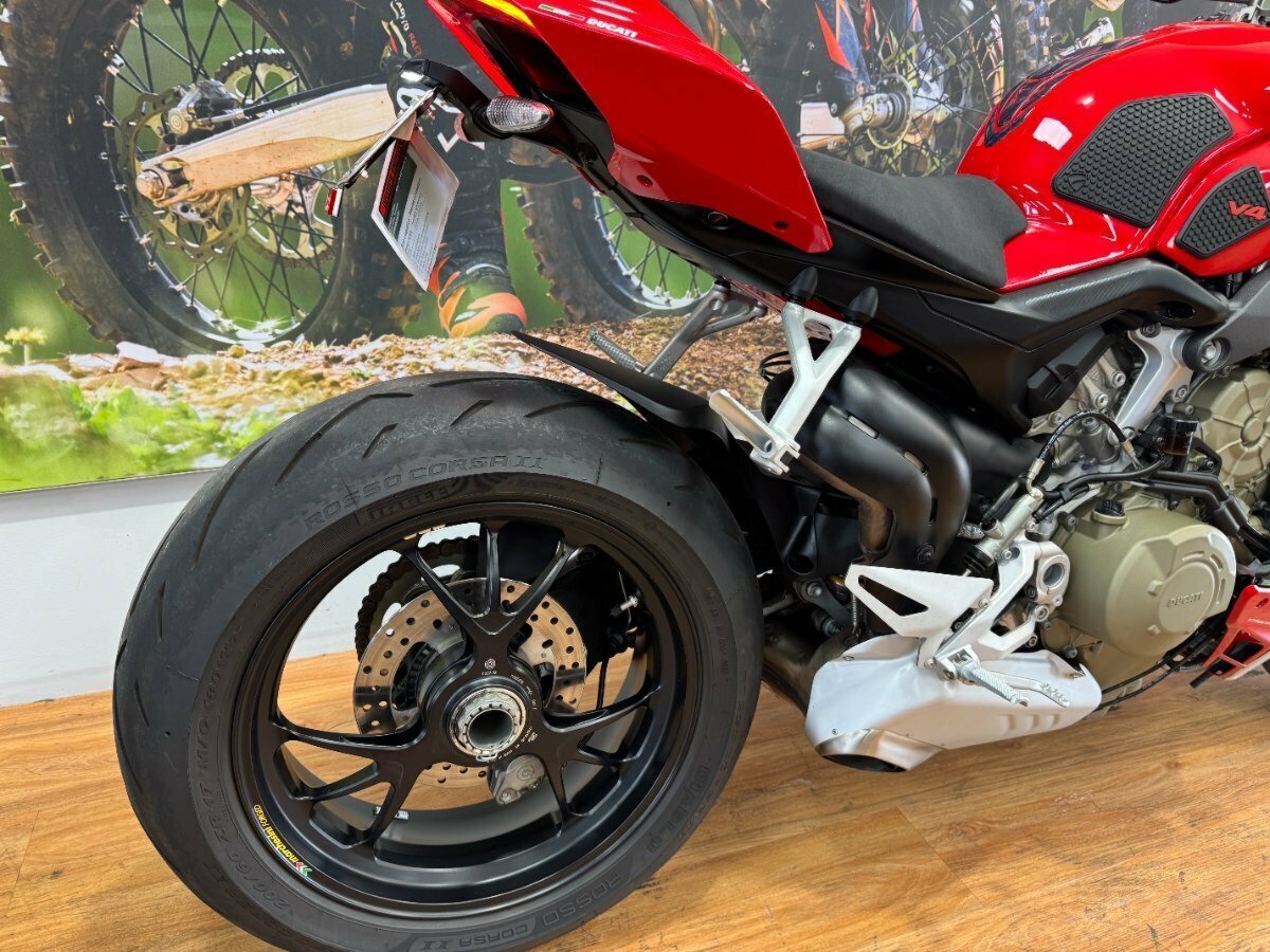 2022 DUCATI STREETFIGHTER V4 S SPORTS