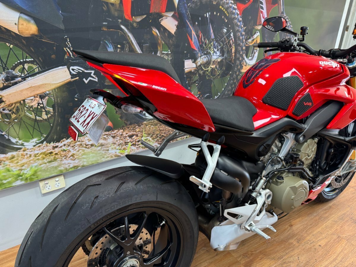 2022 DUCATI STREETFIGHTER V4 S SPORTS